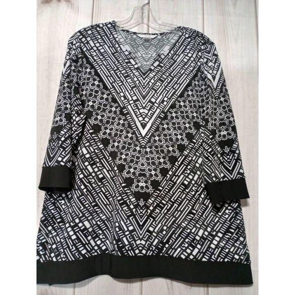 Alfred Dunner Black White Geometric Print 3/4 Sleeve Tunic Top - Picture 1 of 6